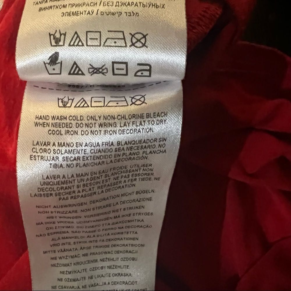 Guess Top - Picture 9 of 9